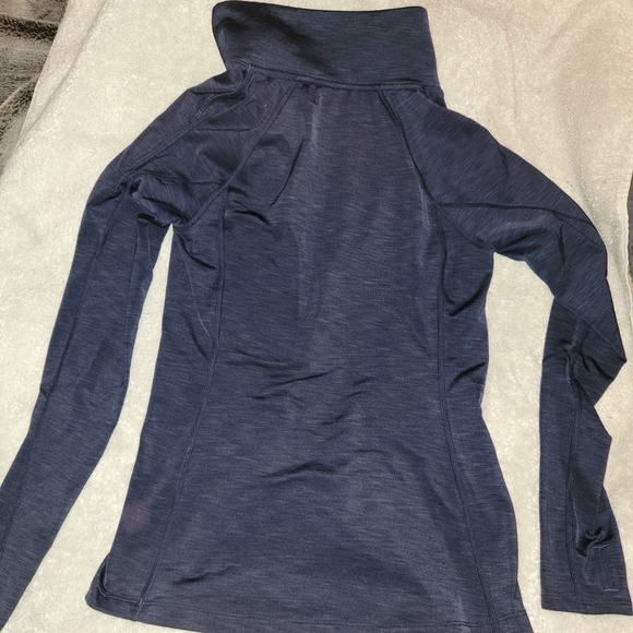 Under Armour Women's Dark Blue Long Sleeve XS - Picture 5 of 5